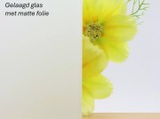 Gelaagd glas met matte folie